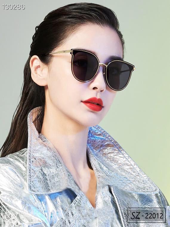 DIOR-迪奧 2019新款 太陽鏡 減輕強光負擔 遮擋有害光線防輻射 出行旅遊必備品 22012  lly1729